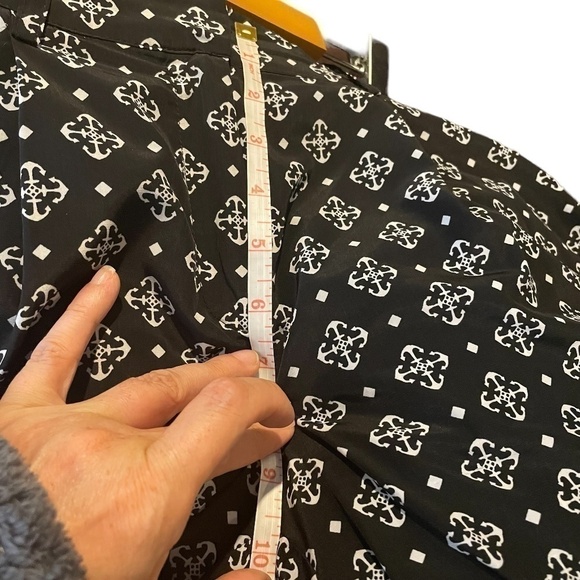 Dress Pants 🖤 - Picture 8 of 9